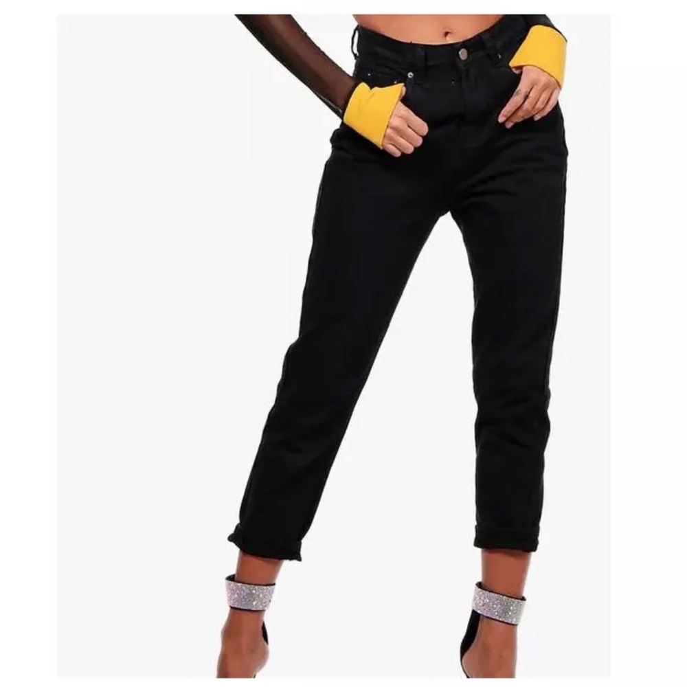 Boohoo Sophie high waist roll hem mom jeans